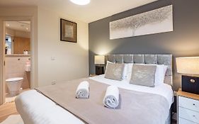 Birmingham City Centre Chinatown Apartments With Parking Near Arcadian